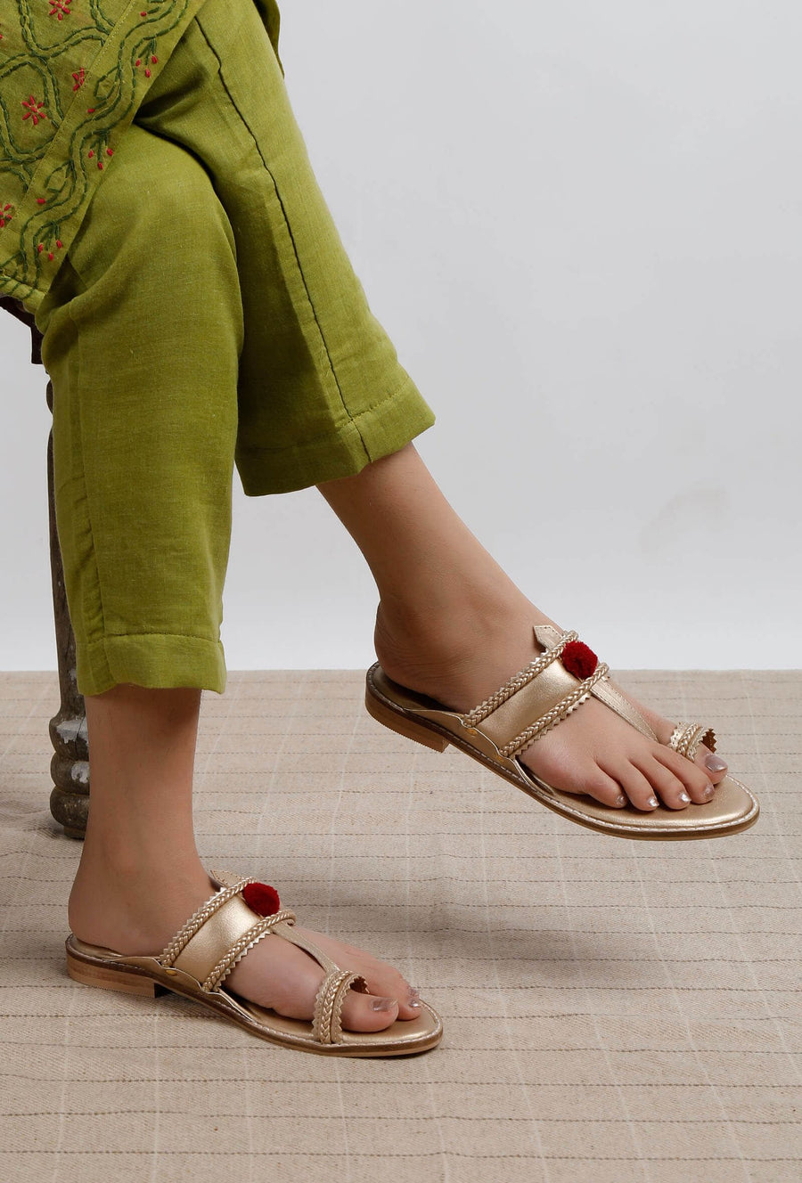 Buy kolhapuri chappal online on sale