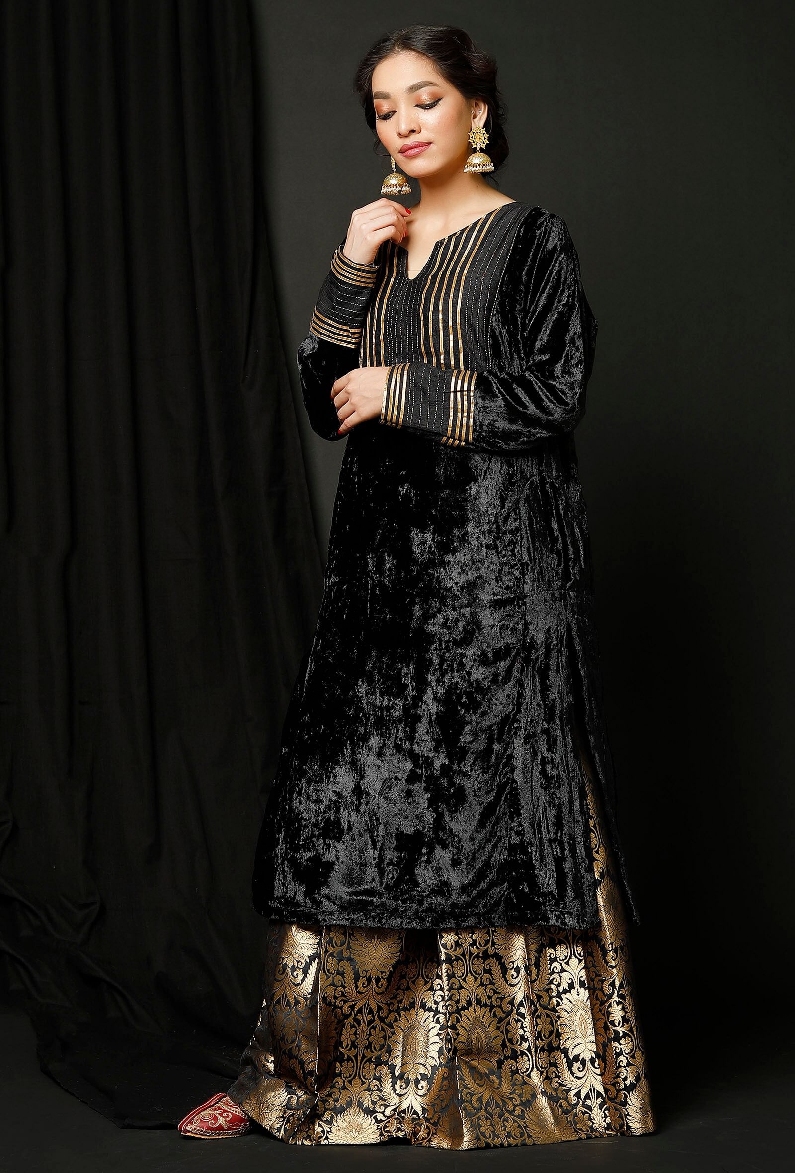 Velvet Embroidered Kurta With Straight Pant, Winter Wedding Wear Suit,  Pakistani Velvet Dress, Plus Size Indian Wear - Etsy