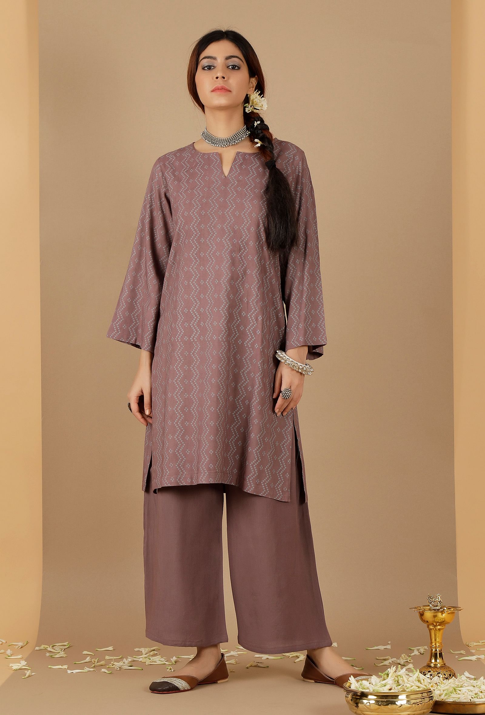 Buy Zari Embroidered Kurta Set With Straight Pants by PINK CITY BY SARIKA  at Ogaan Market Online Shopping Site